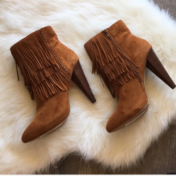 Steve Madden Shoes - { Steve Madden } Myrakle Bootie with fringe boot
